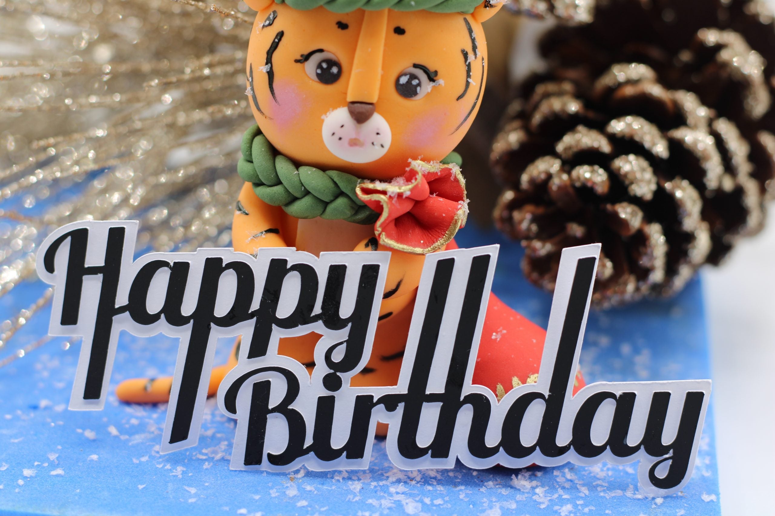 White/Black Happy Birthday Topper – Rotari bakes
