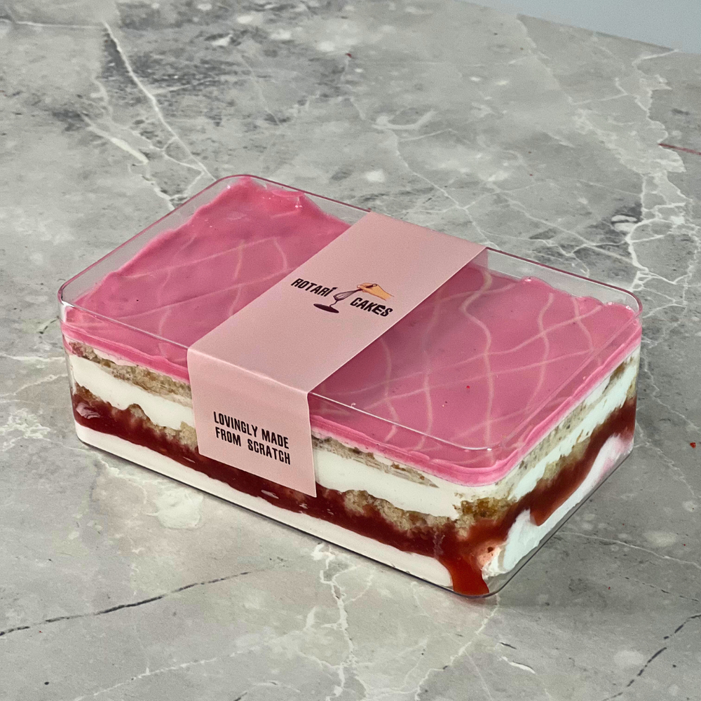 Vanilla strawberry cheesecake for UK-wide delivery