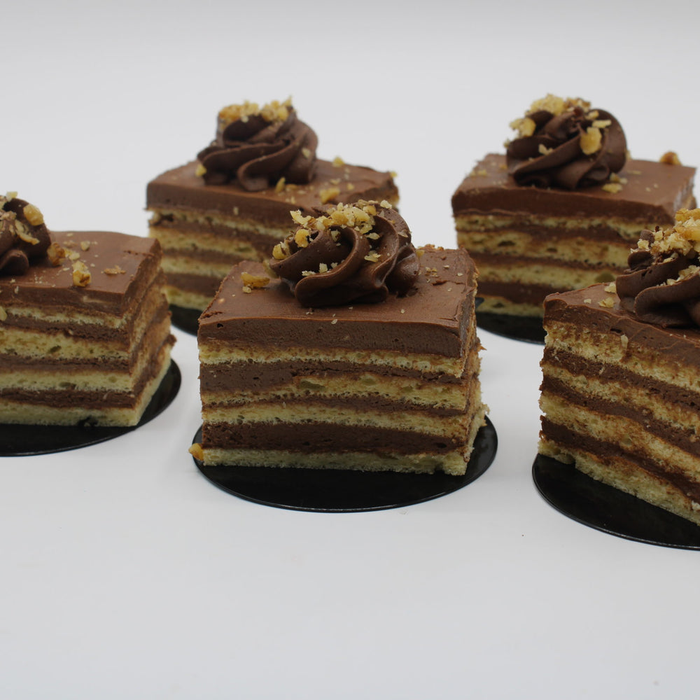 Dobos  Slice Cake desserts