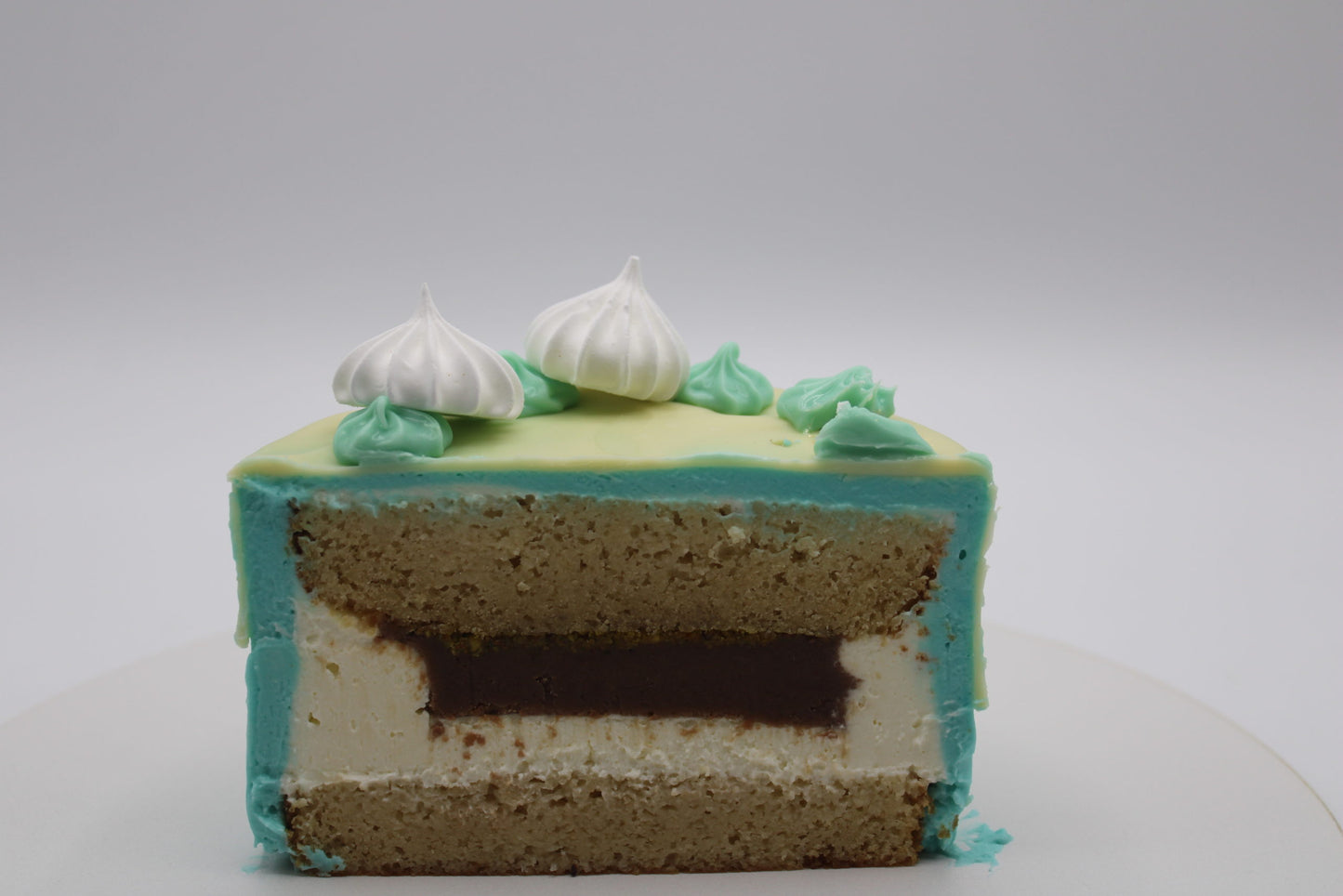 Mini Pistachio and Almond Cake image 1