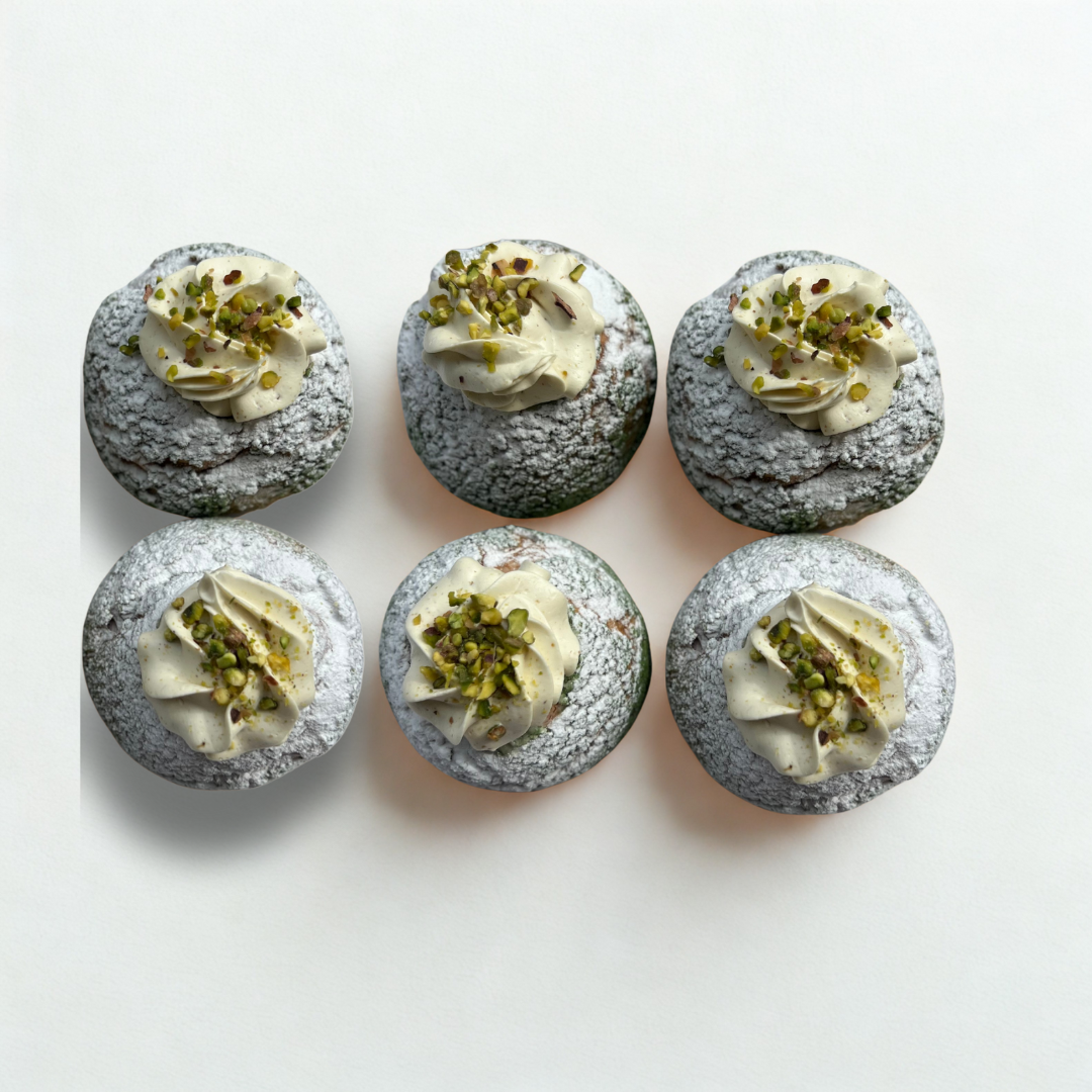Pistachio Choux-pistachio cake and dessert