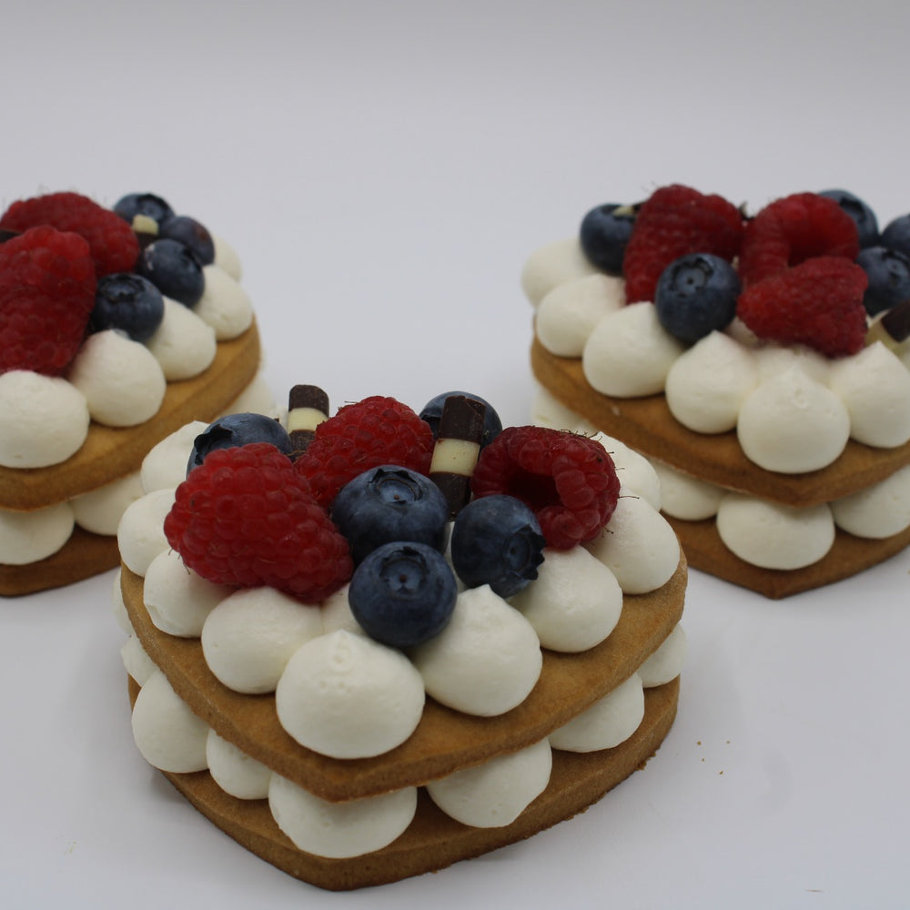 Tarts with cream cheese image 0