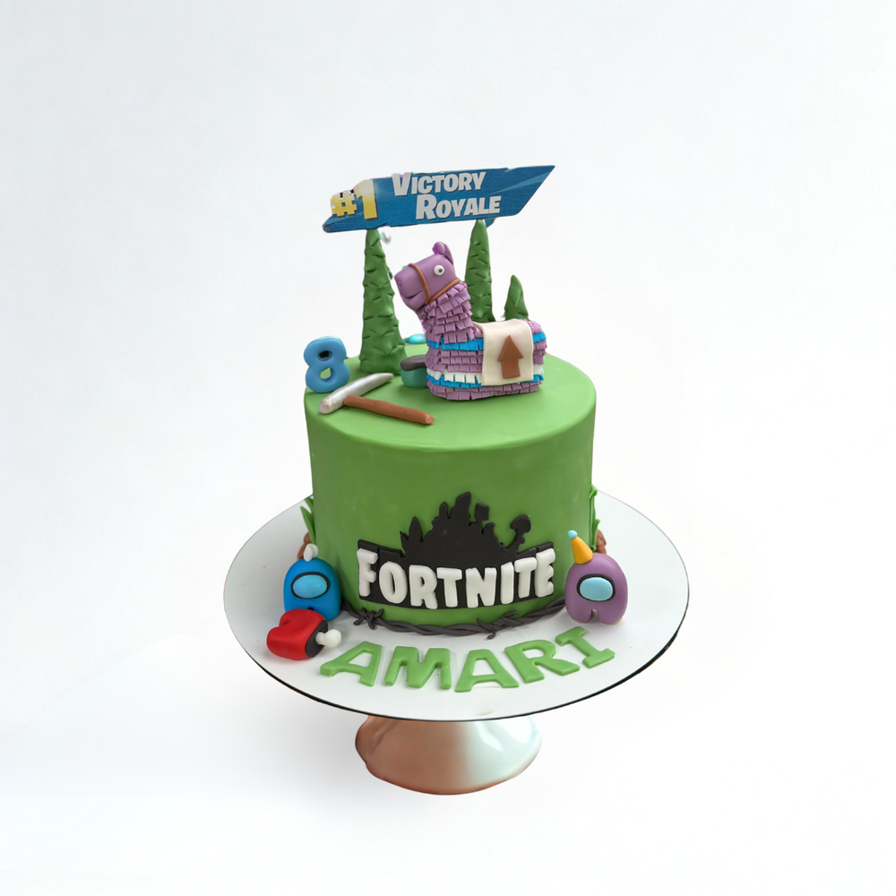Fortnite & Among Us Cake with fondant characters for children’s birthdays

