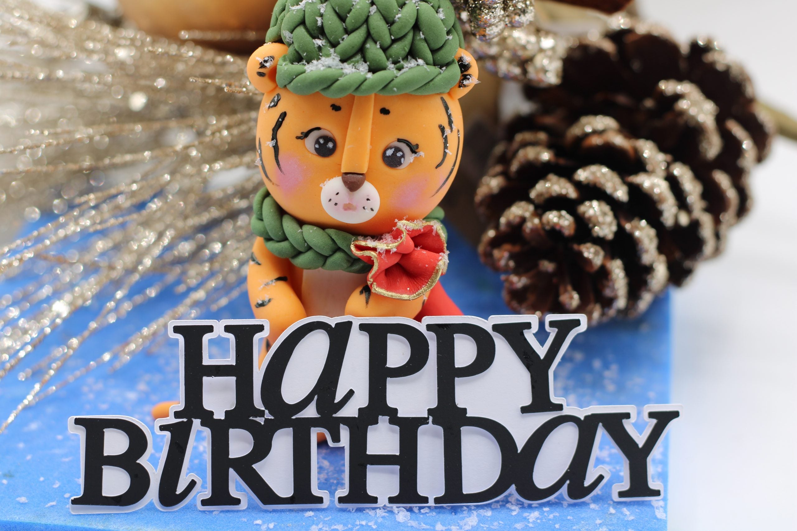 White/Black Happy Birthday Topper – Rotari bakes