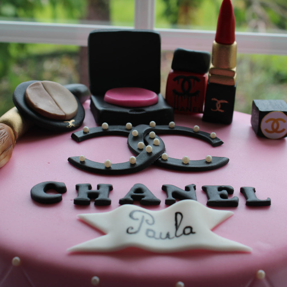 Red Velvet Chanel Cake image 1