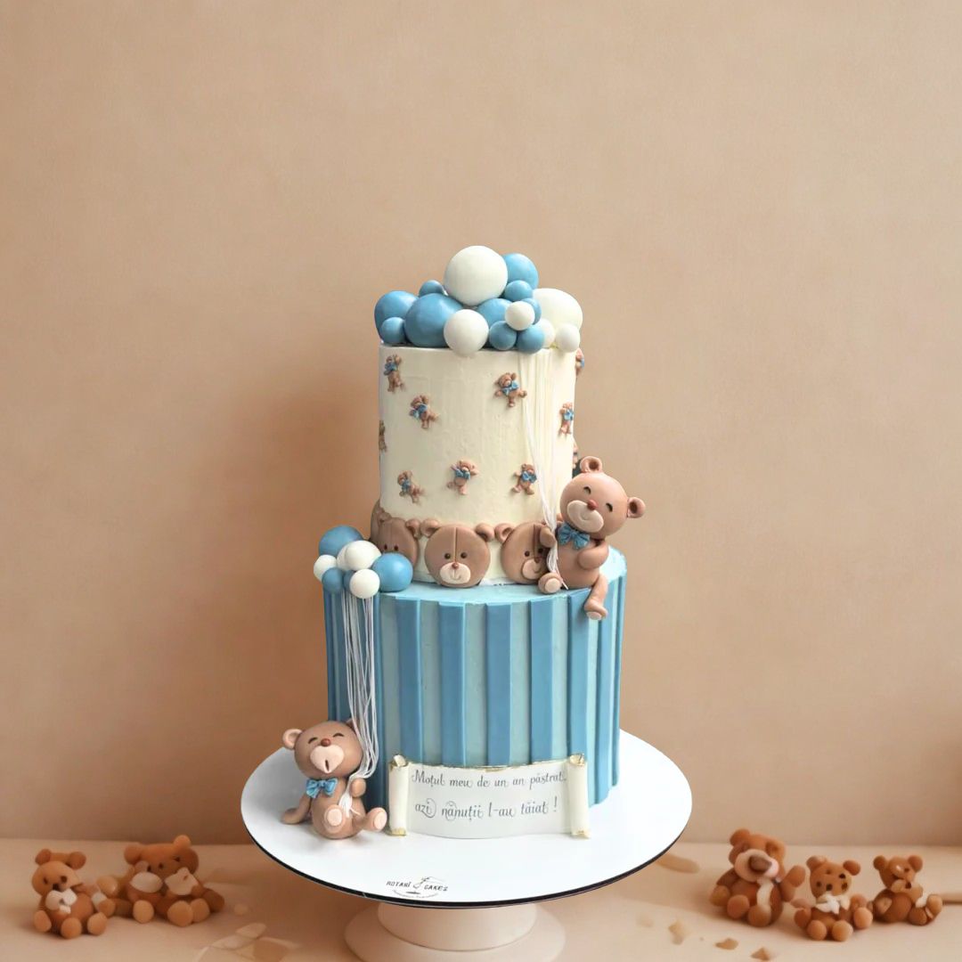 Two-tiered cake with teddy bearsfor birthdays